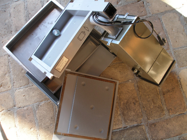 kavo-ewl-aspirator-usisni-sistem-ispod-stola-sa-nosecim-ramom-i-fiokama-big-3